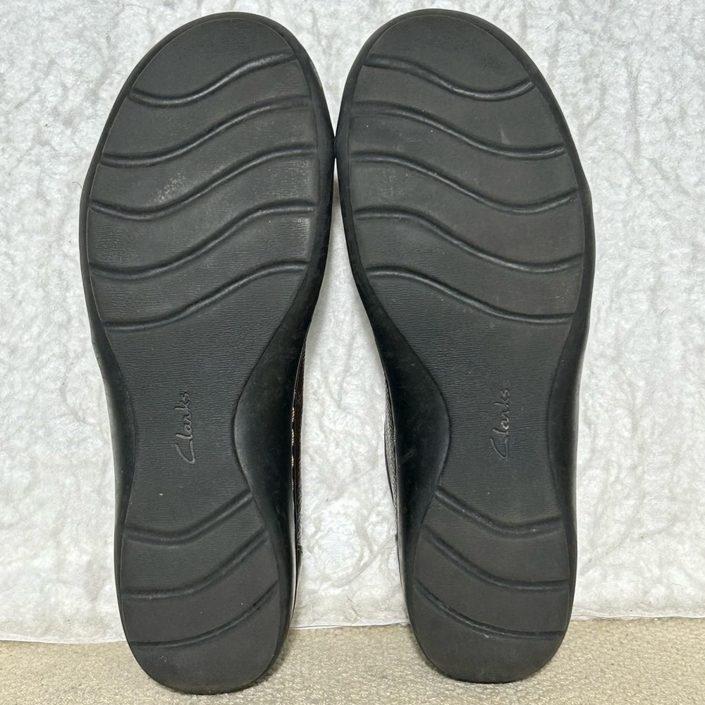 Clarks Womens Brown Leather Cora Giny Slip On Casual Float Loafer Shoes SZ 7.5M - Picture 9 of 12